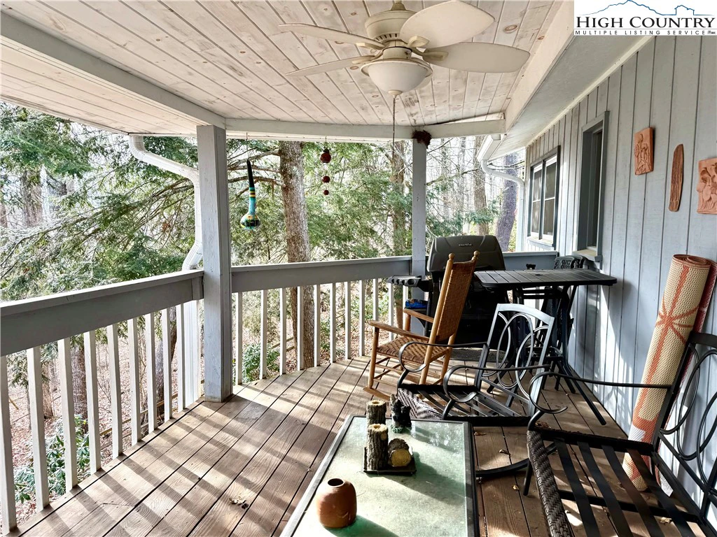 Image number 8 for the current listing