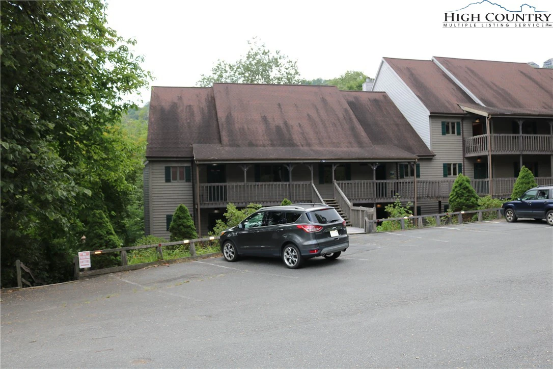 Image number 5 for the current listing