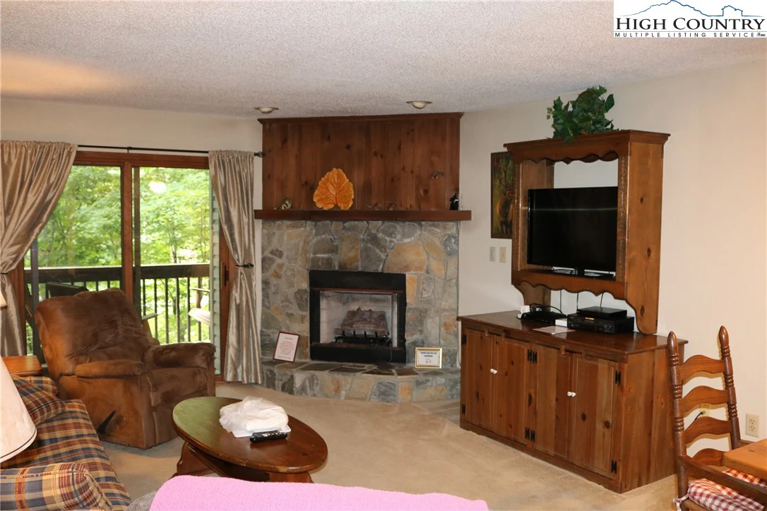 Image number 7 for the current listing