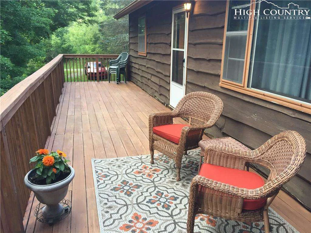 Image number 4 for the current listing