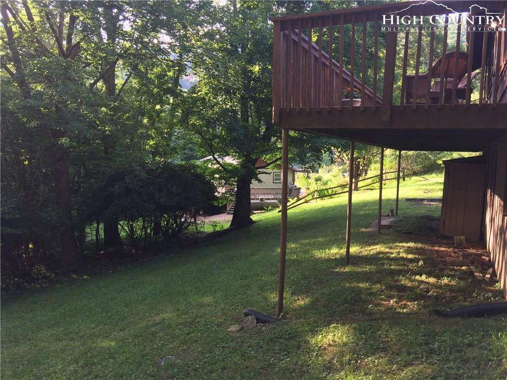 Image number 16 for the current listing