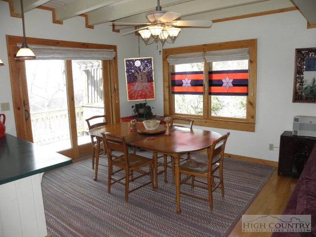 Image number 10 for the current listing