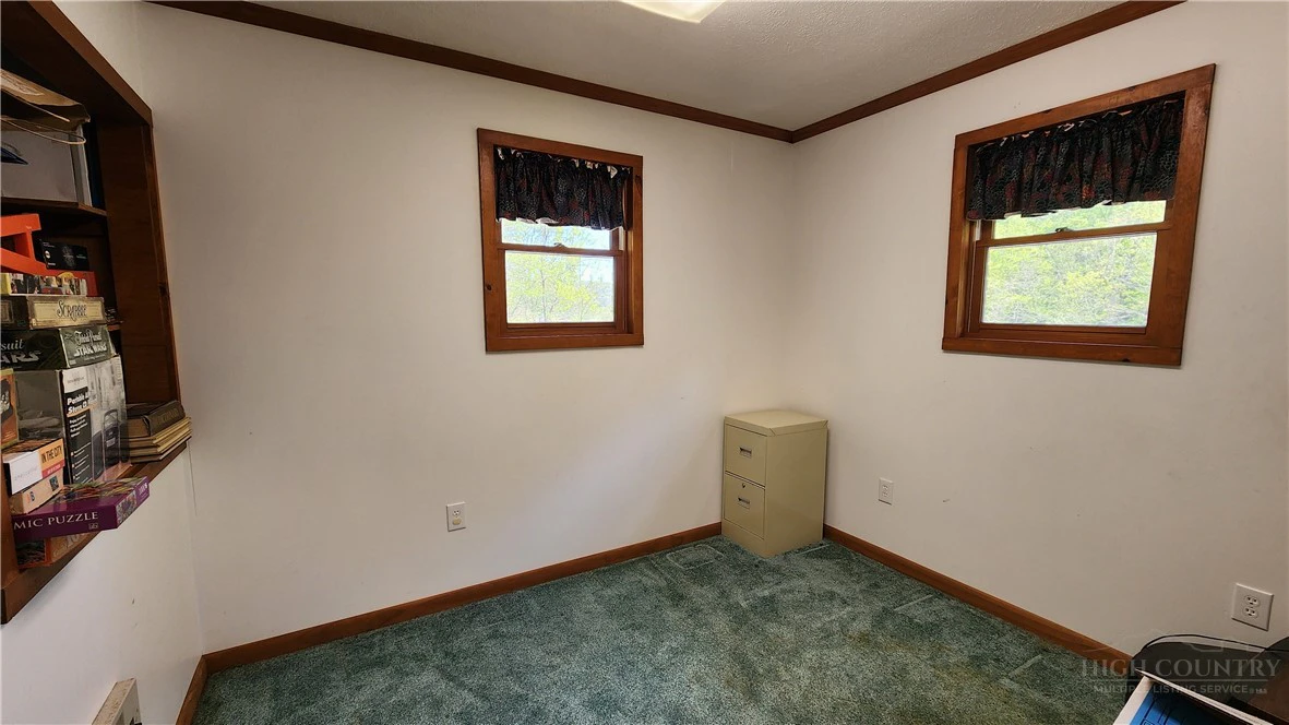 Image number 7 for the current listing