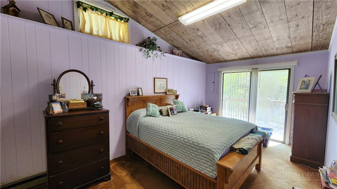 Image number 14 for the current listing