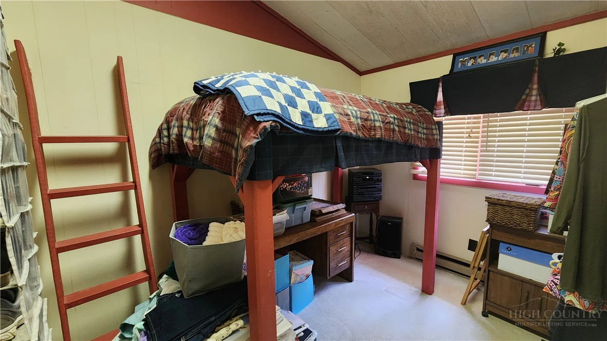 Image number 12 for the current listing