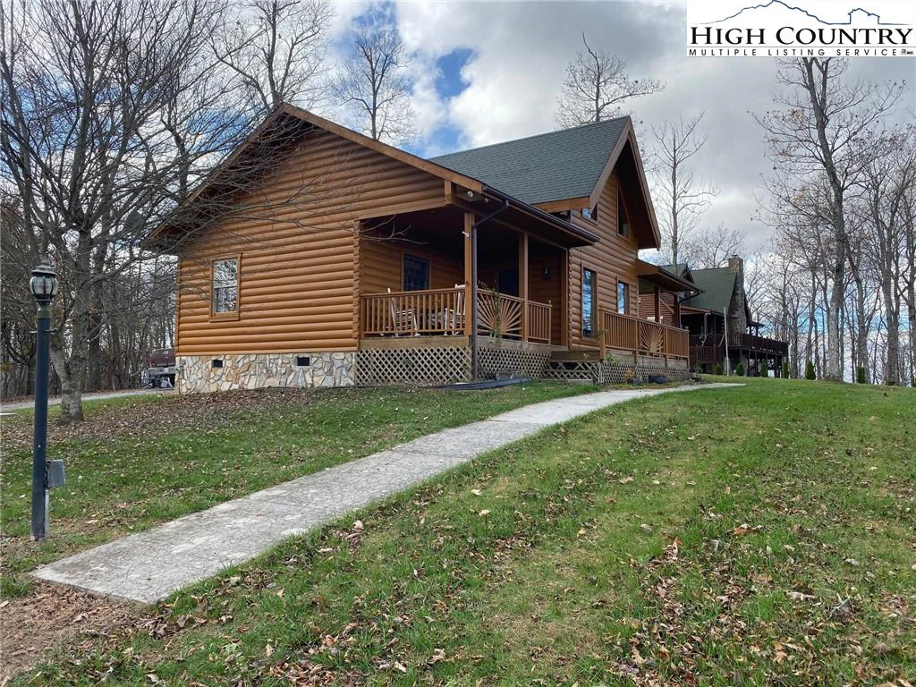 Image number 1 for the current listing