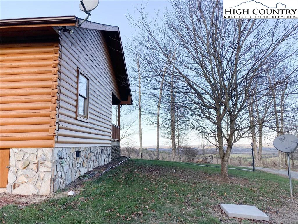 Image number 5 for the current listing