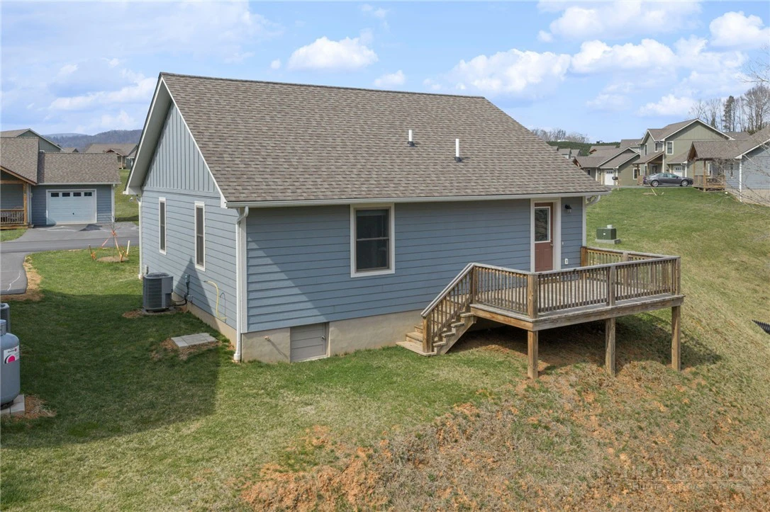 Image number 4 for the current listing