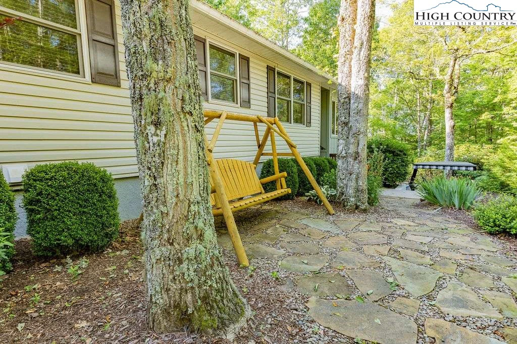 Image number 10 for the current listing