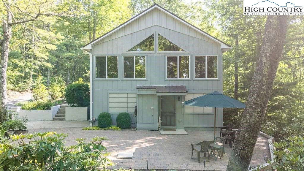 Image number 13 for the current listing