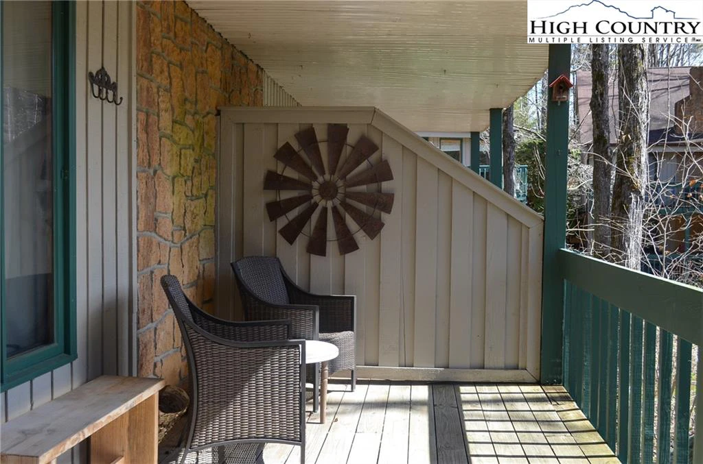 Image number 12 for the current listing