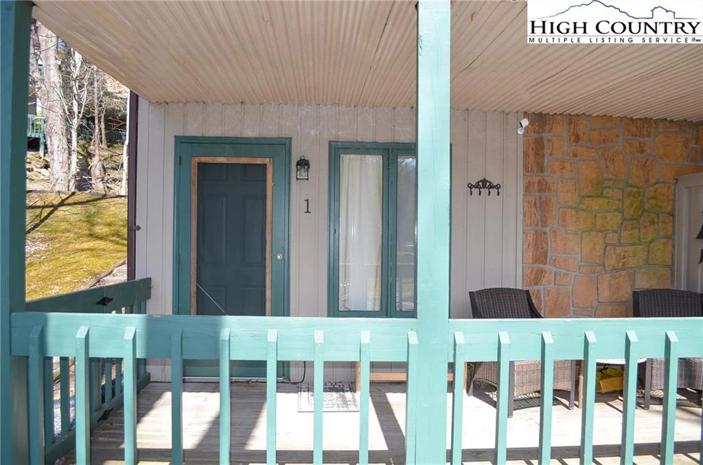 Image number 11 for the current listing