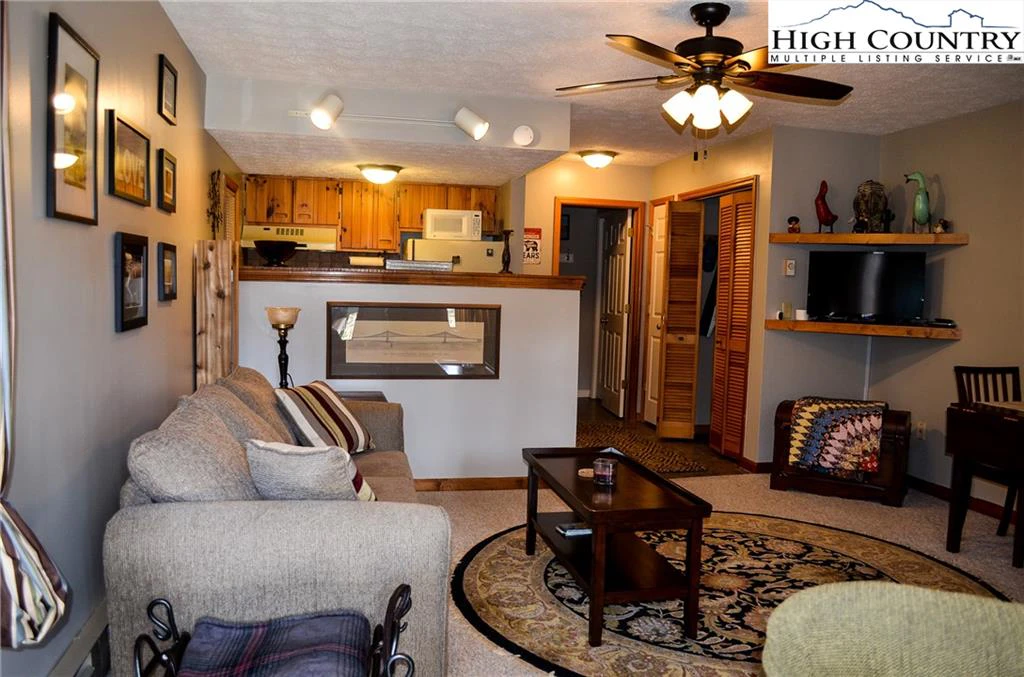Image number 2 for the current listing