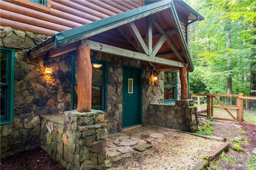 Image number 1 for the current listing
