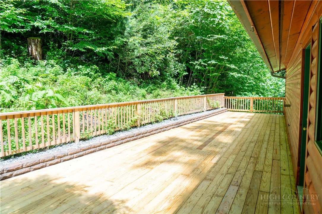 Image number 3 for the current listing
