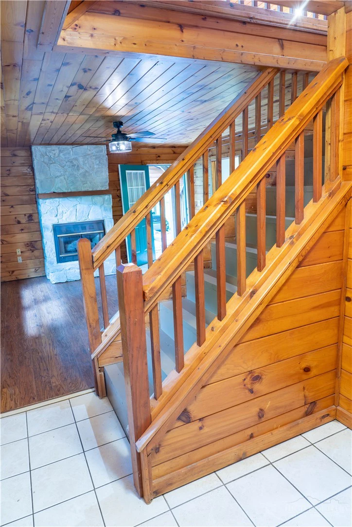 Image number 20 for the current listing