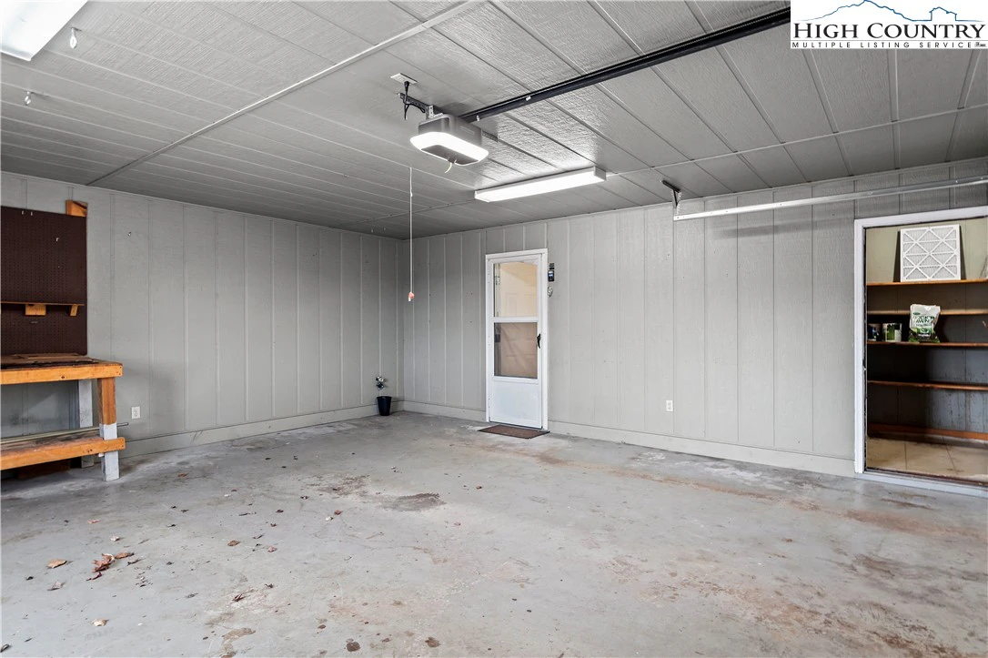 Image number 2 for the current listing