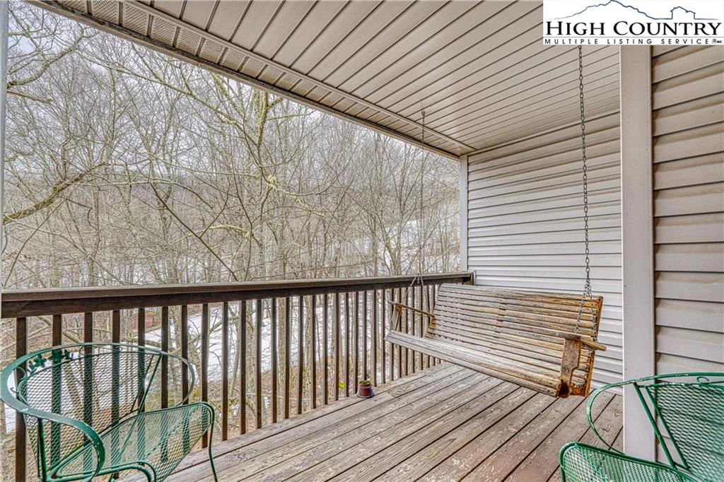 Image number 8 for the current listing