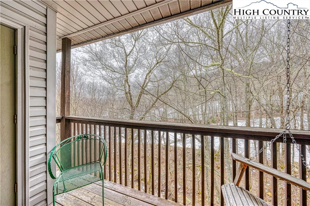 Image number 7 for the current listing