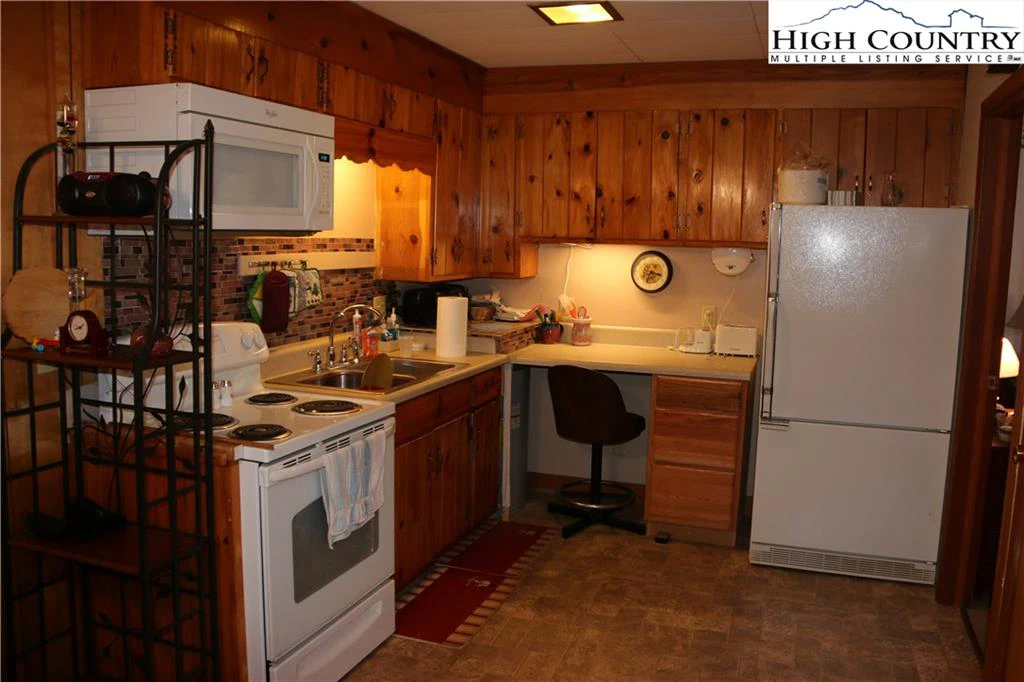 Image number 9 for the current listing