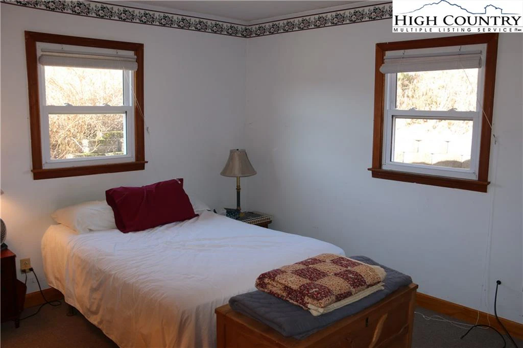 Image number 10 for the current listing