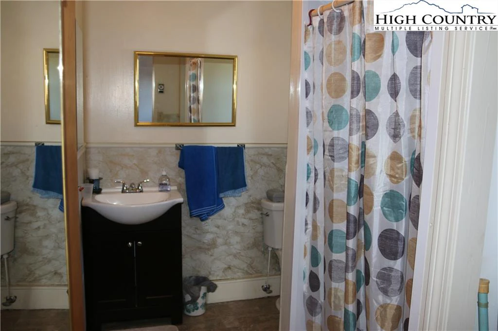 Image number 12 for the current listing