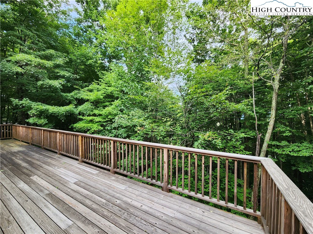 Image number 4 for the current listing