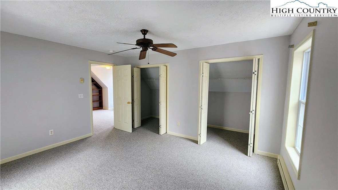 Image number 14 for the current listing