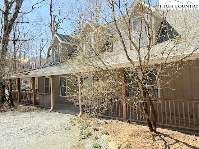 Image number 19 for the current listing