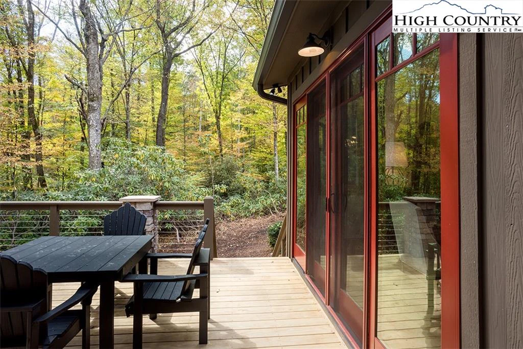 Image number 7 for the current listing