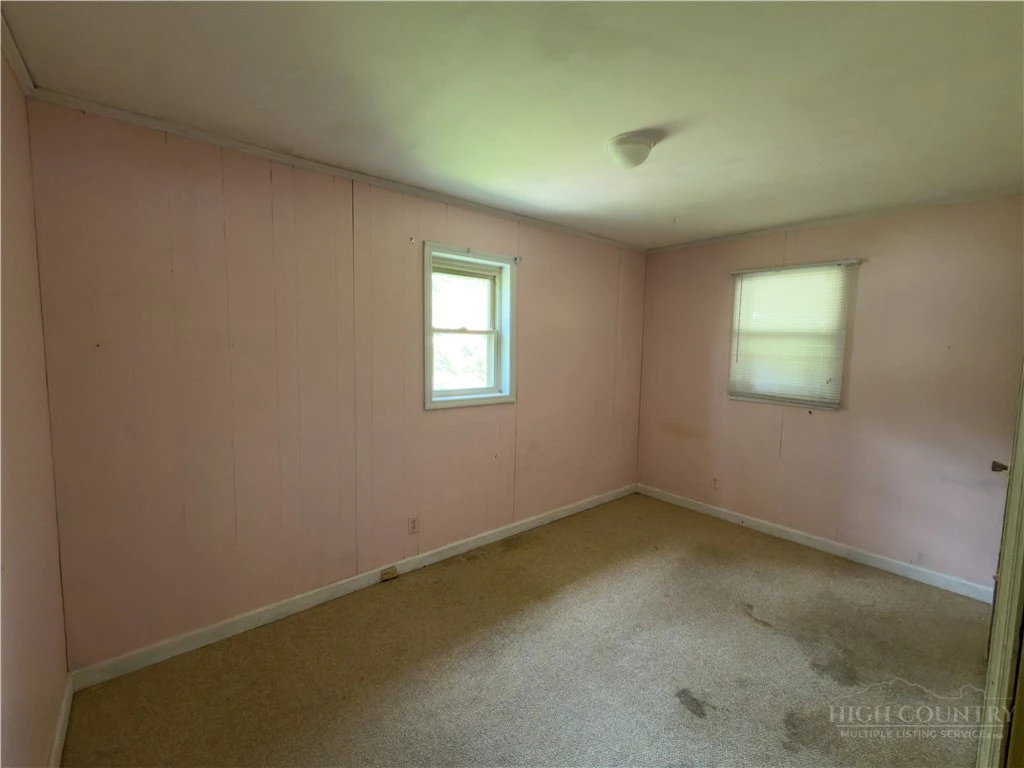 Image number 5 for the current listing