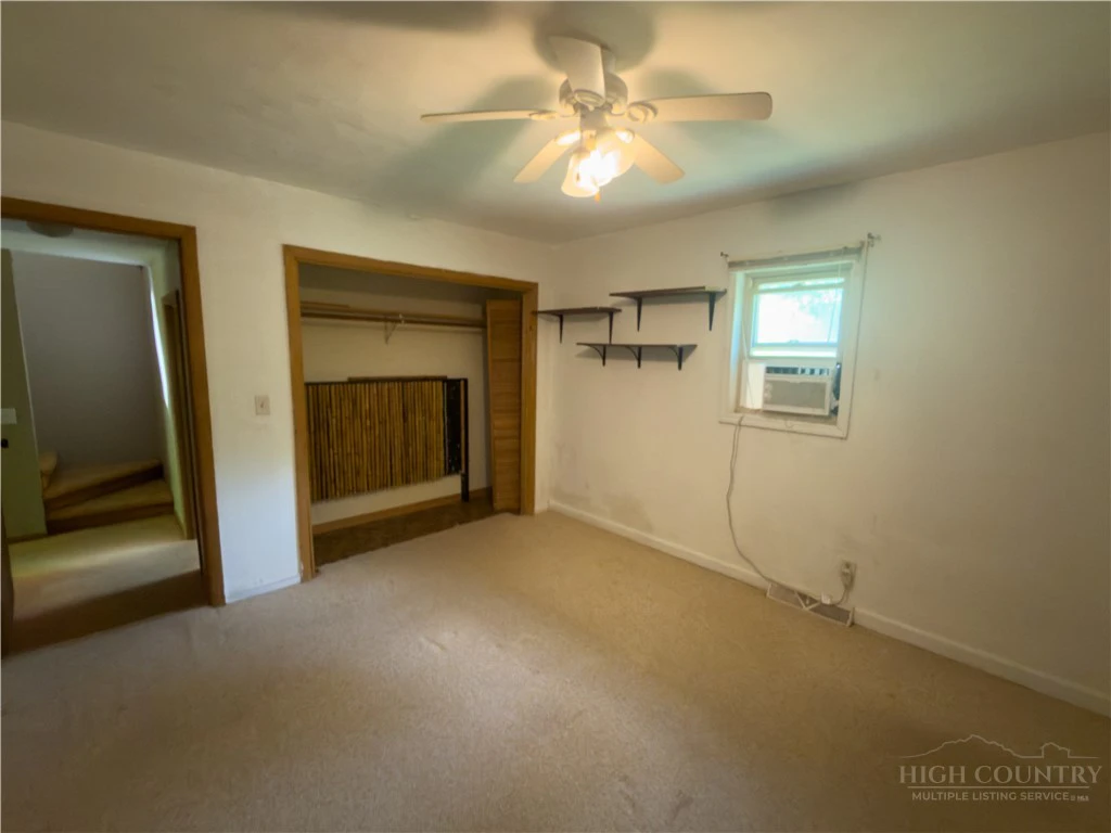 Image number 7 for the current listing