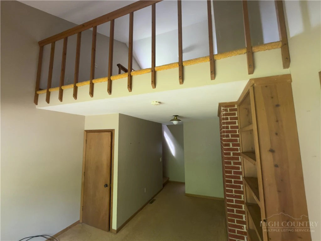 Image number 12 for the current listing