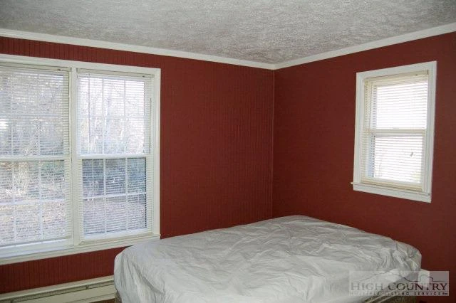 Image number 14 for the current listing