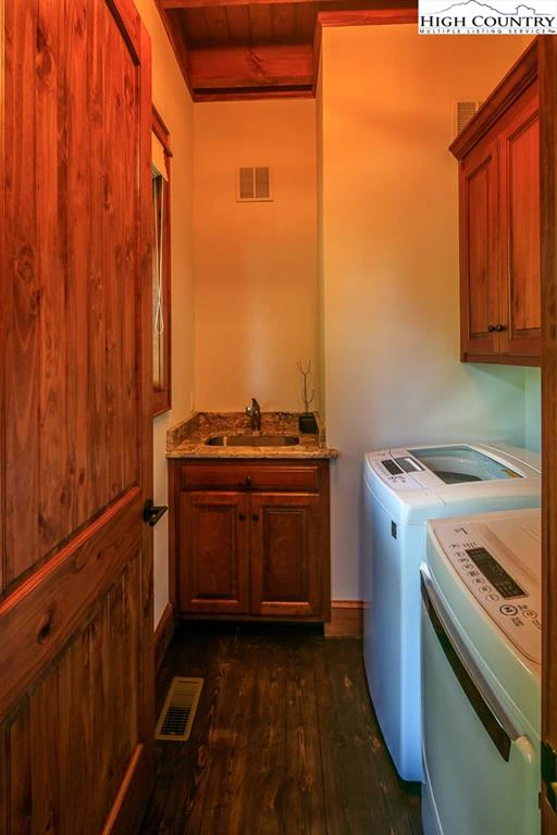 Image number 8 for the current listing