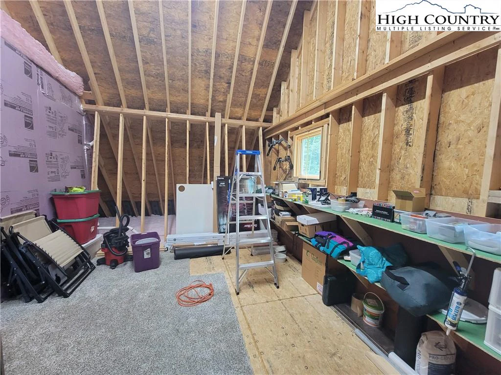 Image number 13 for the current listing
