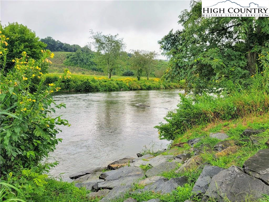 Image number 15 for the current listing