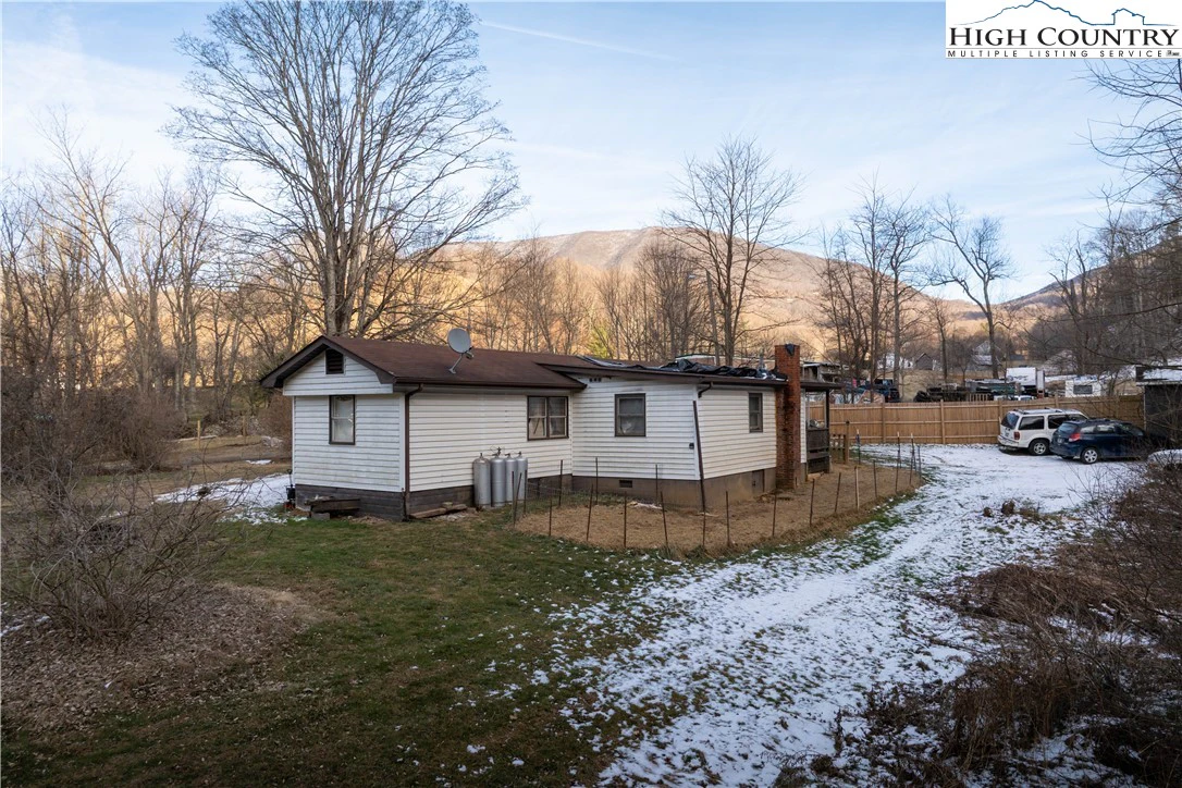 Image number 10 for the current listing