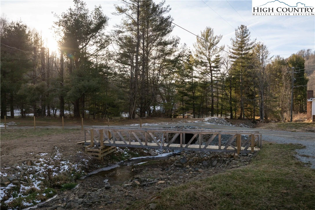 Image number 7 for the current listing