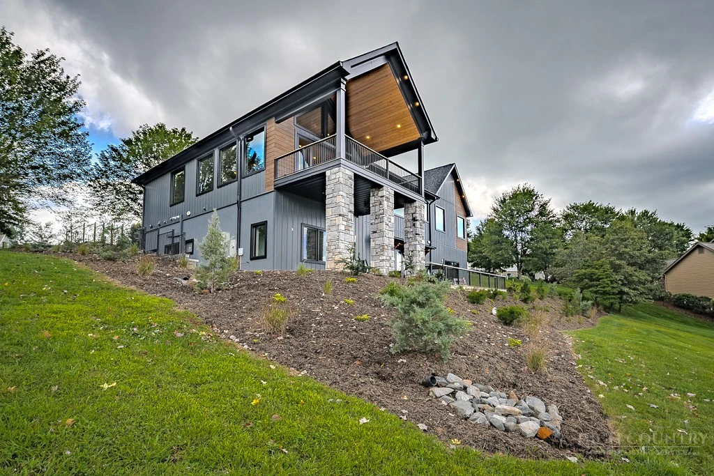 Image number 8 for the current listing