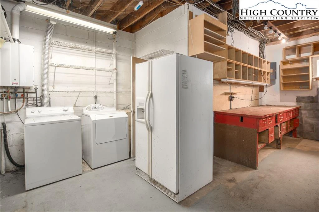 Image number 6 for the current listing