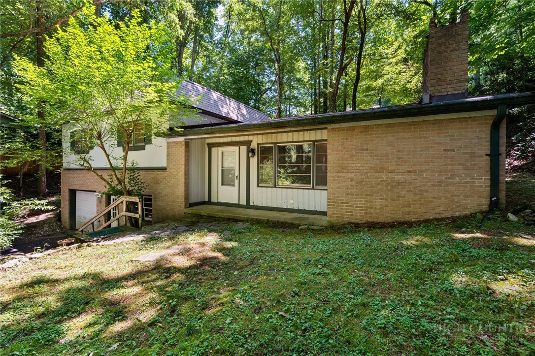 Image number 1 for the current listing