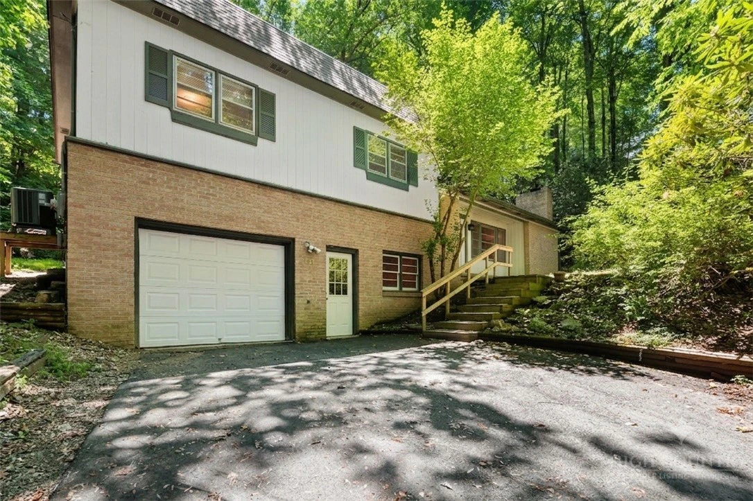 Image number 3 for the current listing