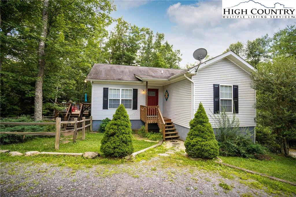 Image number 1 for the current listing