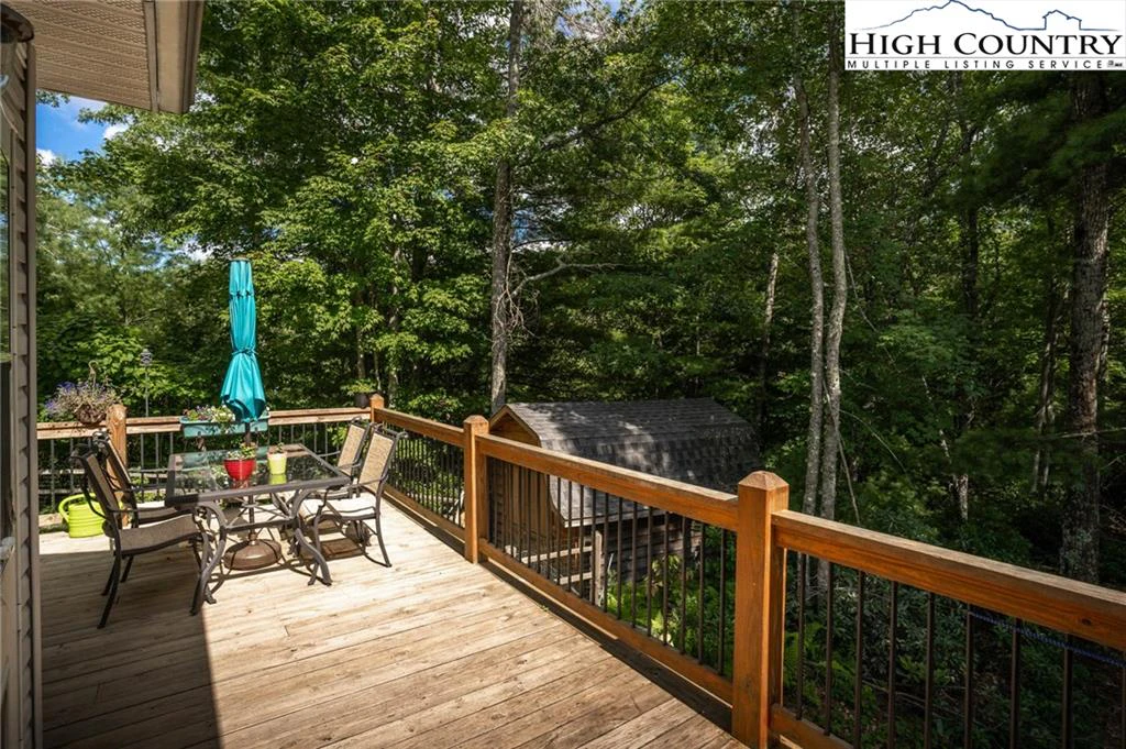 Image number 8 for the current listing