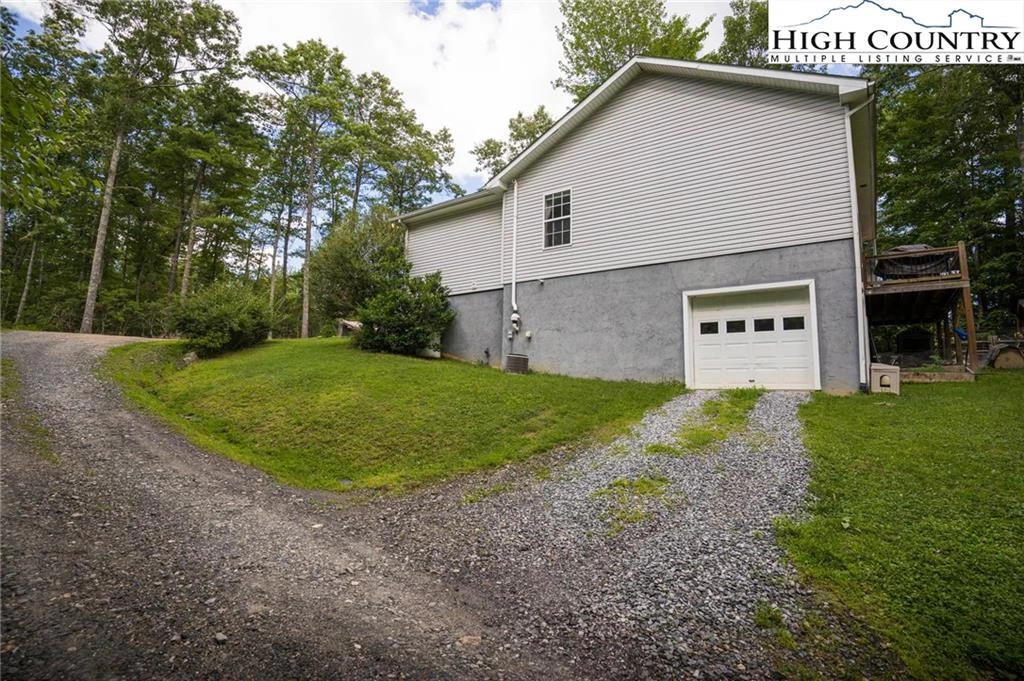 Image number 5 for the current listing