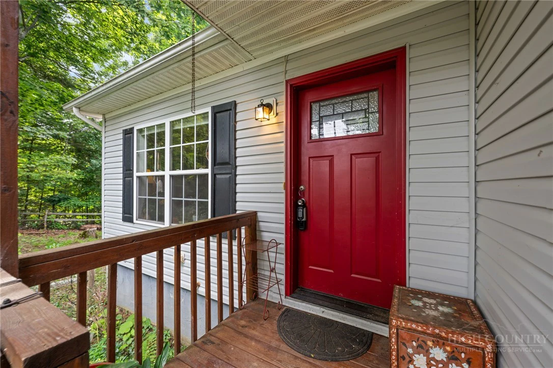 Image number 3 for the current listing