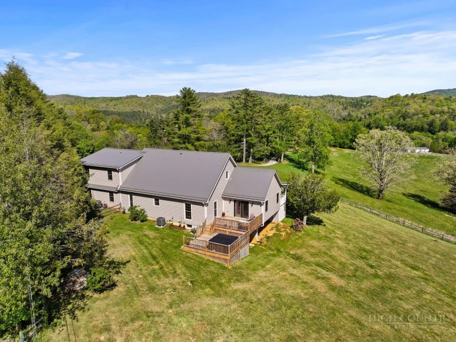 Image number 16 for the current listing