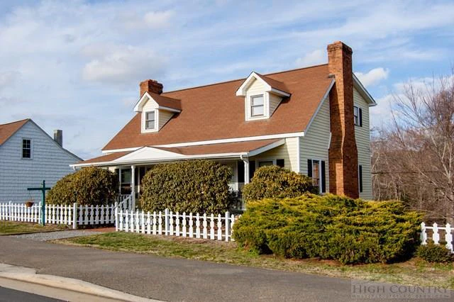 Image number 3 for the current listing
