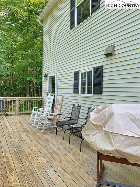 Image number 14 for the current listing